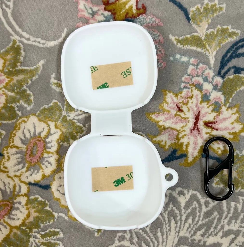 کاور رینیکا مدل  Buds6 Play مناسب برای کیس هدفون بی سیم شیائومی Redmi Buds 6 Play