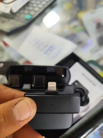 میکروفن بی سیم گرین لاین مدل 2in1 DIGITAL DISPLAY LITHTNING