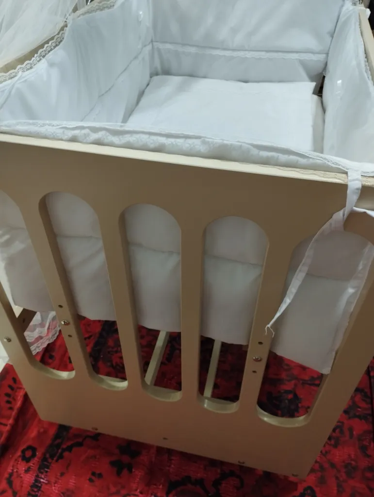 گهواره نوزاد مدل کلاسیک کد 2020