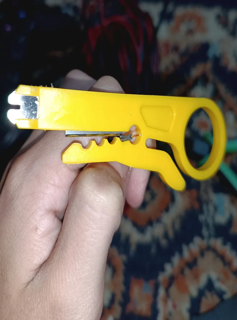 سیم برق افشان 2 در 0.25 مدل پایانما