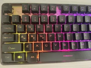 تجریه خرید کیبورد گیمینگ لاجی کی مدل K230B، سوییچ ممبران، Full-Size، نورپردازی RGB