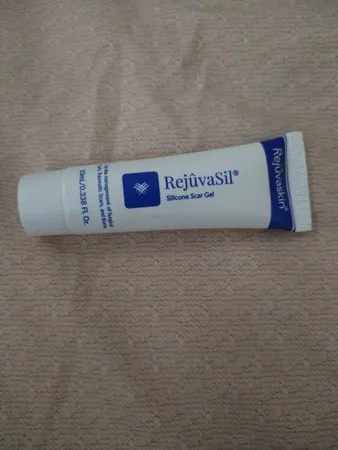 ژل ترمیم کننده جای زخم و بخیه رژواسیل مقدار 10 گرم