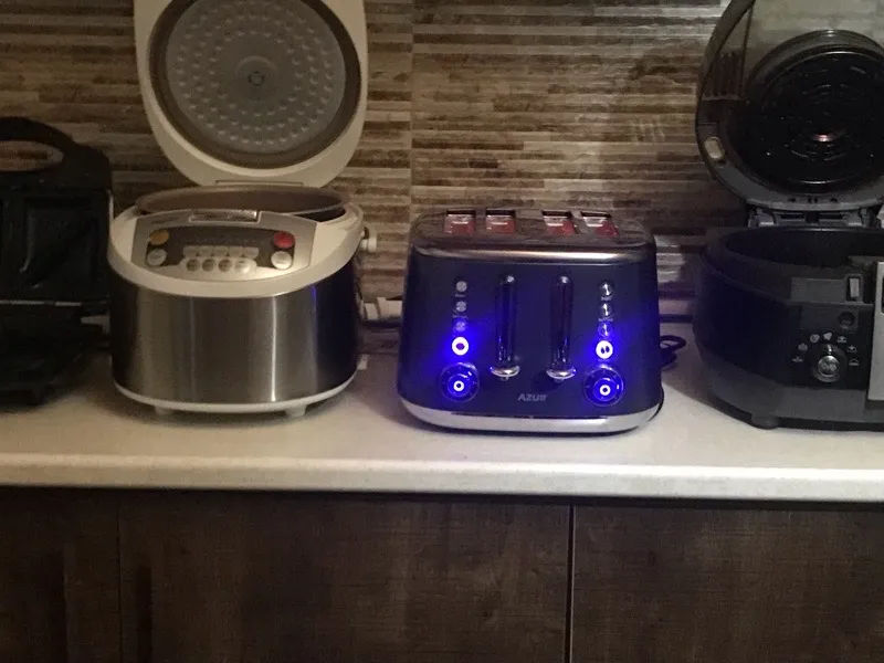 توستر آزور مدل AZ-735BT