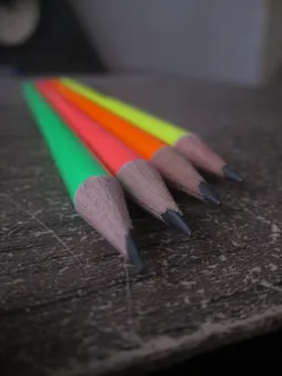 مداد آریا مدل فلورسنت مجموعه 4 عددی