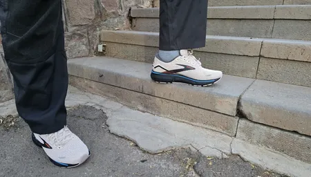 کفش راحتی مردانه بروکس مدل 1103931D141