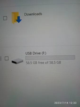 کارت حافظه microSD XC تروبایت مدل 633X-A2-V30 کلاس 10 استاندارد UHS-I U3 سرعت 95MBps ظرفیت 64 گیگابایت به همراه کارت‌خوان