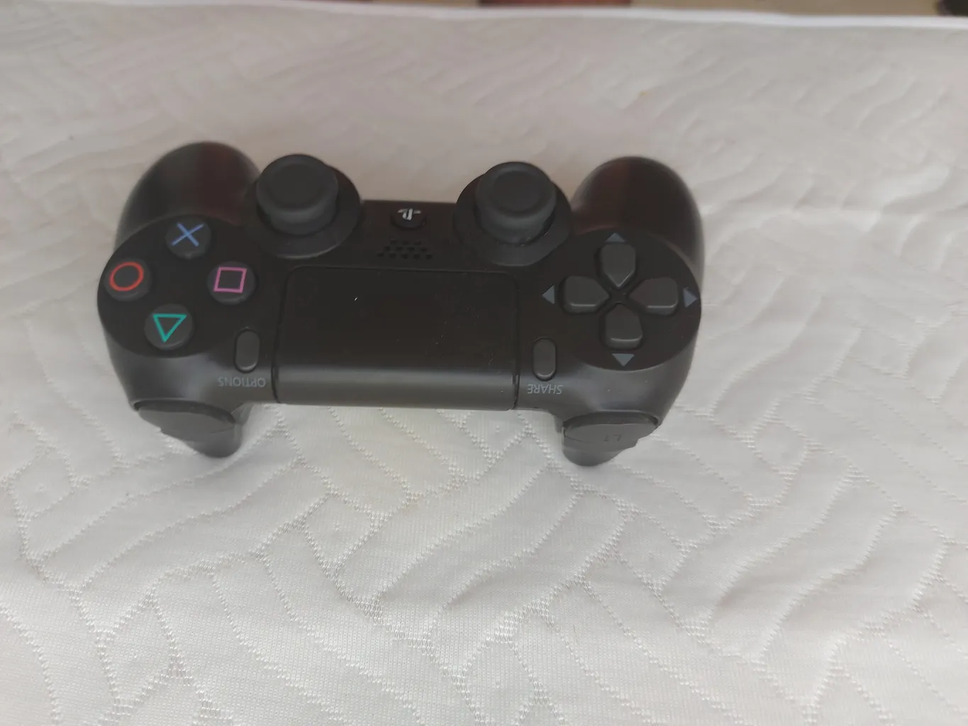 دسته بازی پلی استیشن 4 مدل E