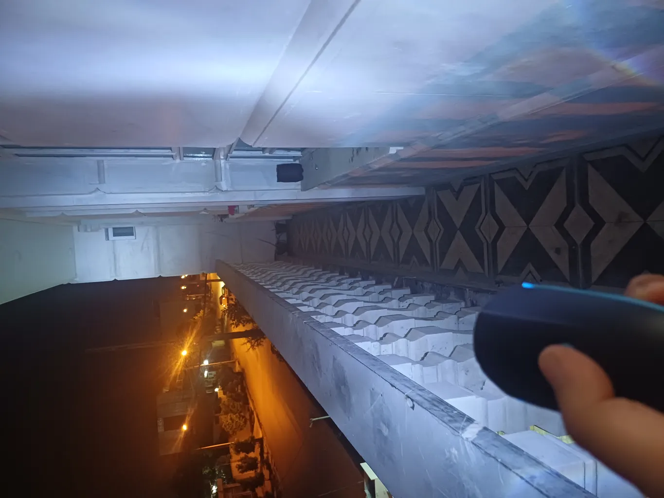 چراغ جلوی دوچرخه مدل LB7588