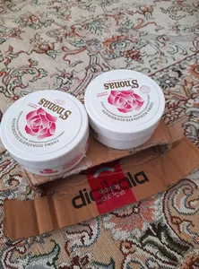 تجریه خرید کرم مرطوب کننده و ترمیم کننده گلیسرین اسنوناس مدل Hidratante Gilicerinada حجم 200 میلی لیتر