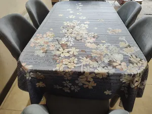 تجریه خرید رومیزی پرلا طرح Floris