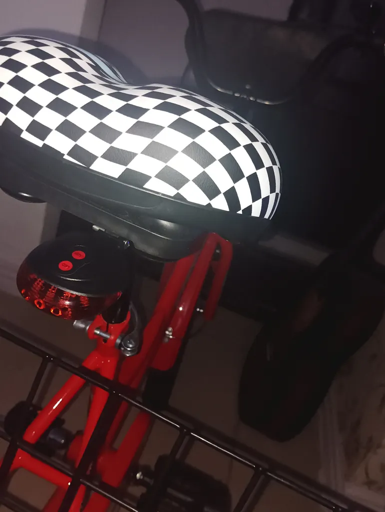 چراغ خطر دوچرخه مدل Lazer