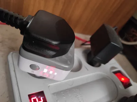 محافظ ولتاژ موکسوم مدل MX187