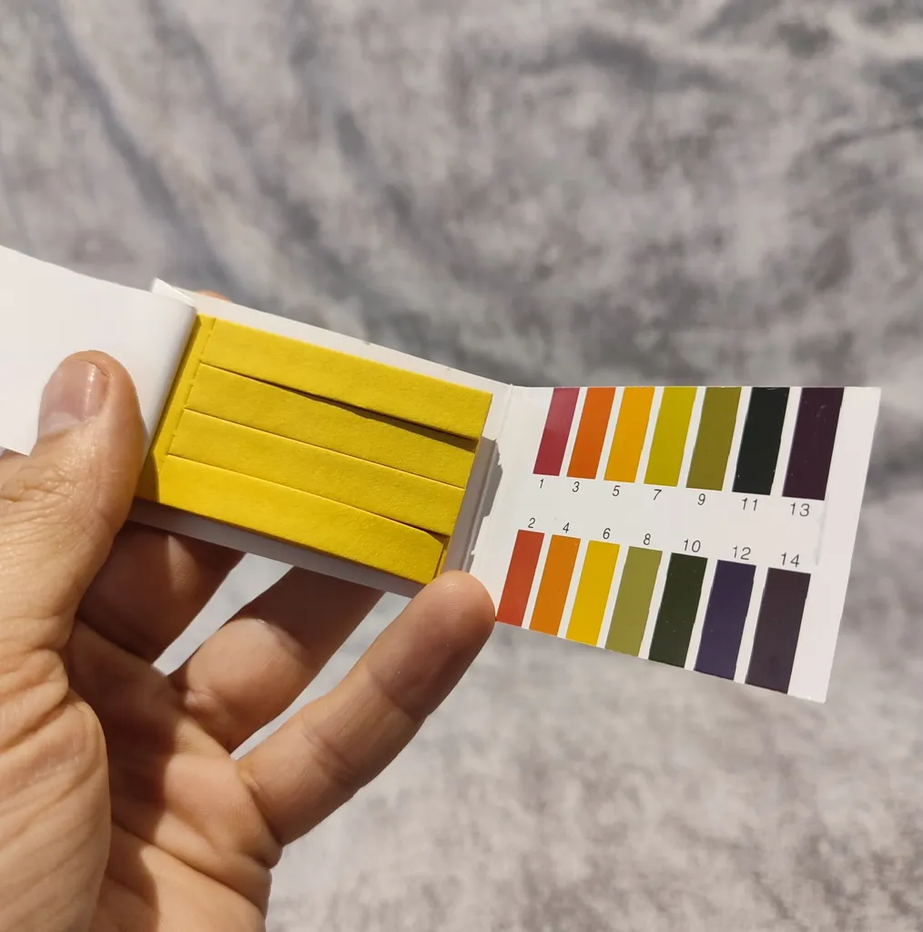 کاغذ پی اچ سنج مدل Universal Indicator paper بسته 80 عددی