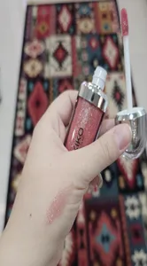 تجریه خرید لیپ گلاس کیکو میلانو مدل hydra شماره 17