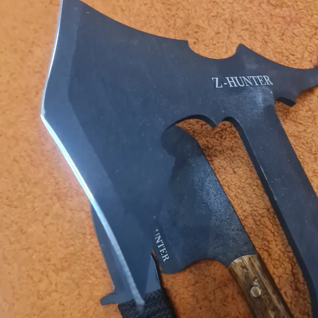 تبر و چاقوی سفری زد هانتر مدل atshon