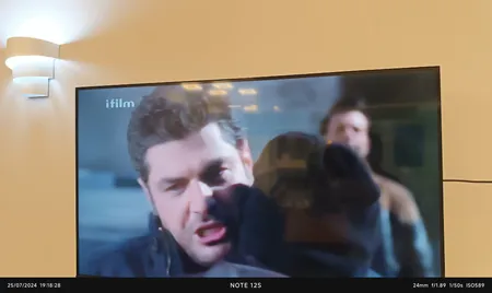 تلویزیون ال ای دی سام الکترونیک مدل UA32C4600TH سایز 32 اینچ