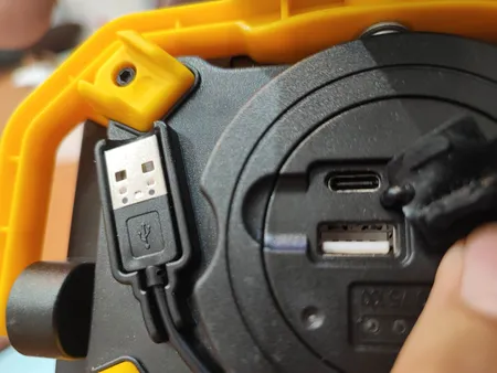 چراغ شارژی کنزاکس مدل KPL-1100