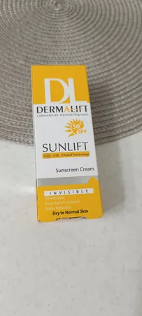 کرم ضدآفتاب درمالیفت مدل SPF50 پوست خشک 2، حجم 40 میلی‌لیتر