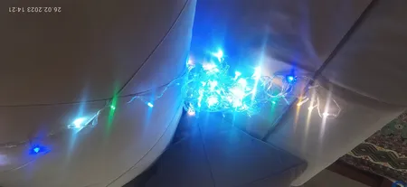 ریسه ال ای دی مدل سوزنی طرح پر طول 10 متری