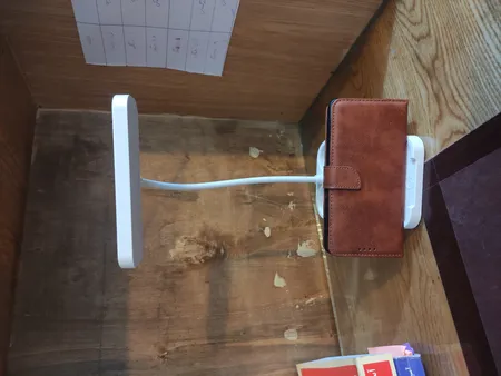 چراغ مطالعه مدل شارژی کد Q208