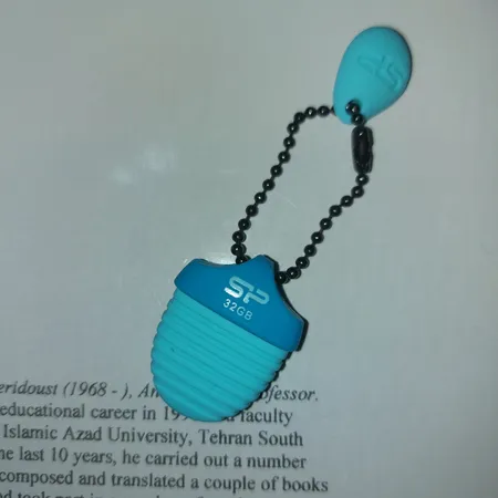 فلش مموری سیلیکون پاور مدل Touch T30 ظرفیت 32 گیگابایت