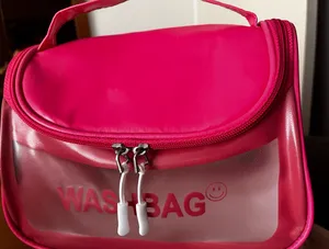 تجریه خرید کیف لوازم آرایش زنانه مدل WASHBAG