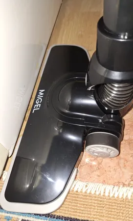 جاروبرقی 600 وات میگل مدل GSV 602