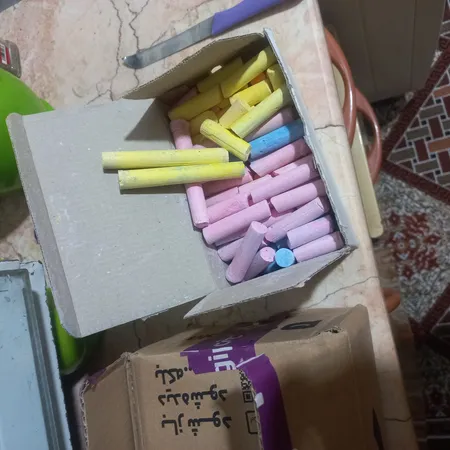 گچ رنگی مارلو  مدل 22 بسته 64 عددی