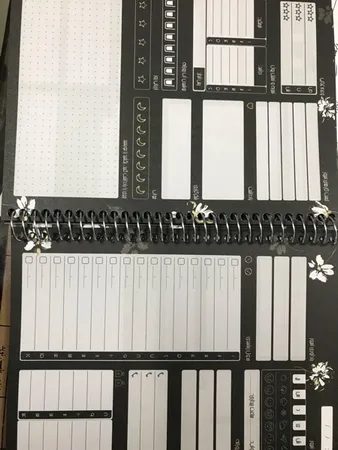 سالنامه سال 1404 مستر راد طرح دارک تروپیکال کد fiory 2673