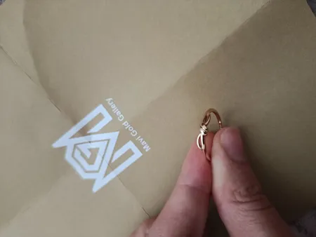 انگشتر طلا 18 عیار زنانه ماوی گالری مدل ریسه