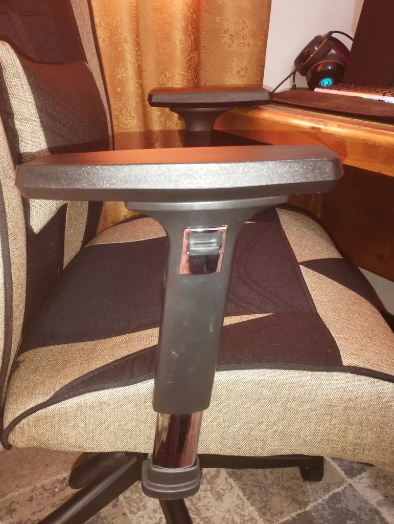 صندلی گیمینگ کاد گستر مدل VIP G2024