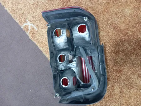 چراغ عقب گستر آذر کد mb1122 مناسب برای پراید 131