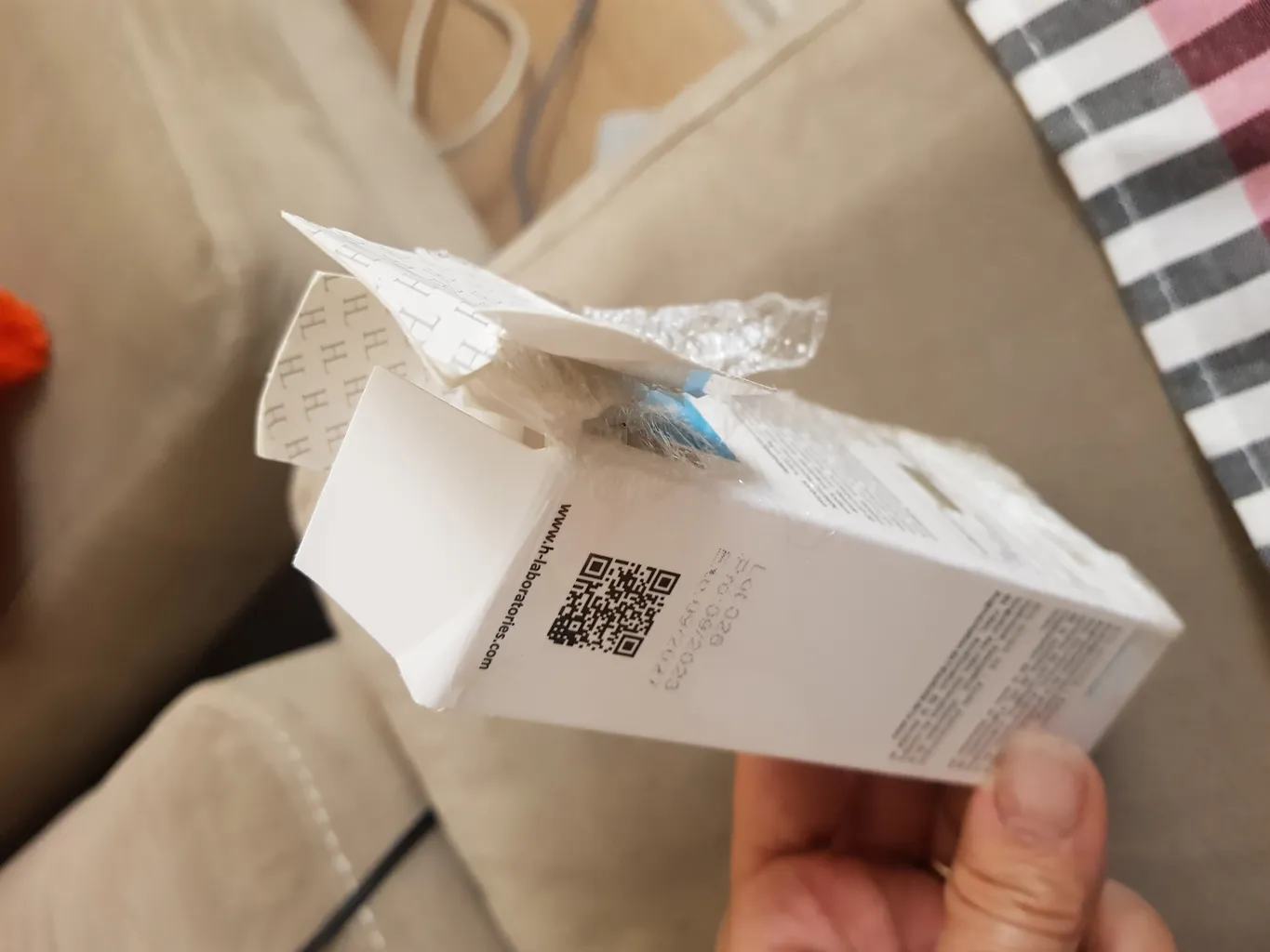 کرم آبرسان اچ ال مدل powell حجم 50 میلی لیتر