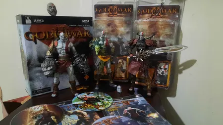 اکشن فیگور نکا سری God of War مدل Kratos Medusa Head
