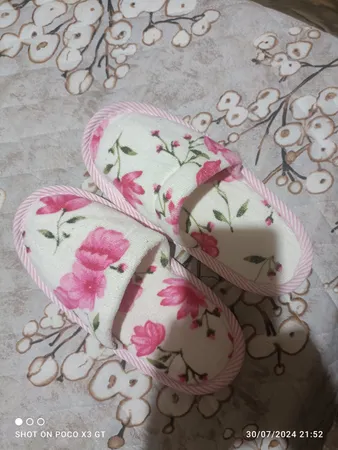 دمپایی روفرشی نارسیس طرح Sara سایز بزرگ