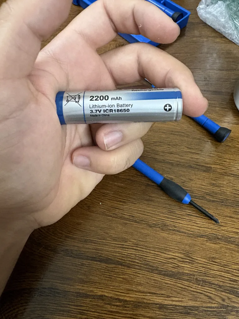 باتری لیتیوم-یون قابل شارژ کملیون کد ICR-18650 ظرفیت 2200 میلی آمپرساعت