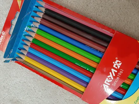 مداد رنگی 12 +1 رنگ آریا مدل 3016