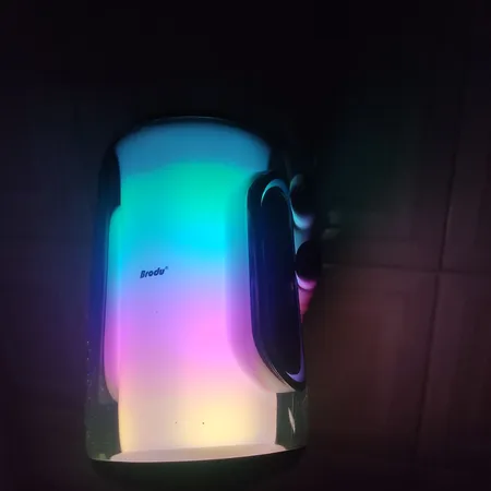 اسپیکر بلوتوثی قابل حمل مدل R-G-B LIGHT- up