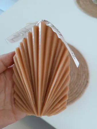 شمع دست ساز مدل برگ نخل بادبزنی