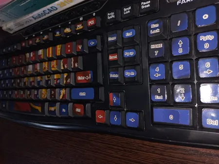 برچسب کیبورد طرح بارسلونا کد 22 با حروف فارسی