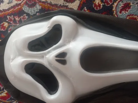 ماسک ایفای نقش مدل جیغ