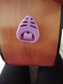 نگهدارنده پیک گیتار مدل VC40