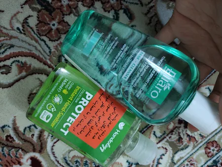 تونر پاک کننده صورت الارو مدل Akne Cleanser تحت لیسانس حجم 200 میلی لیتر