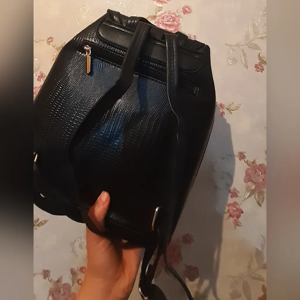 کوله پشتی زنانه بیسراک مدل پوست ماری کد 1221100 رنگ مشکی