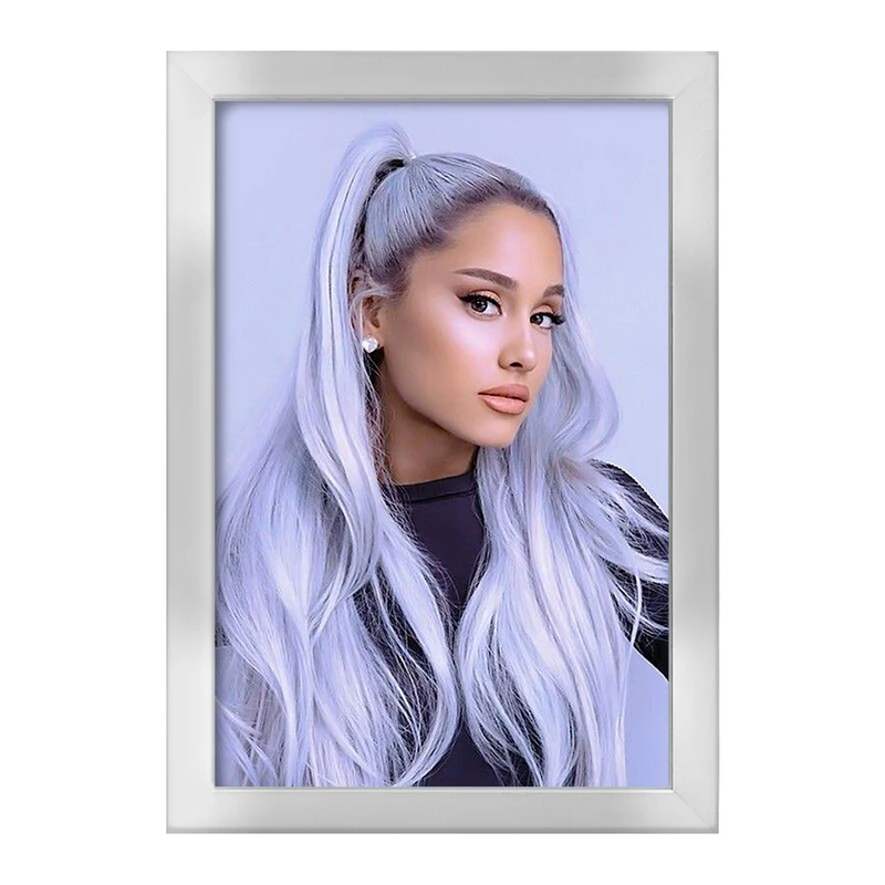 تابلو خندالو طرح آریانا گرانده Ariana Grande  کد 19065