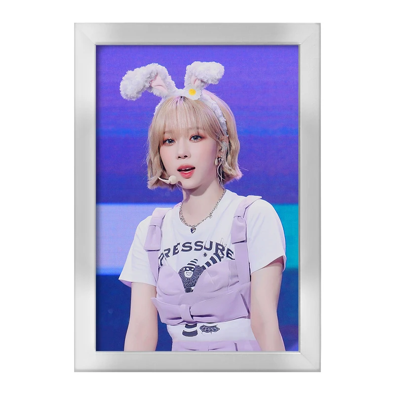 تابلو خندالو طرح وینتر گروه آسپا Aespa  کد 19742