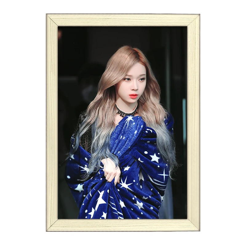 تابلو خندالو طرح وینتر گروه آسپا Aespa  کد 12482