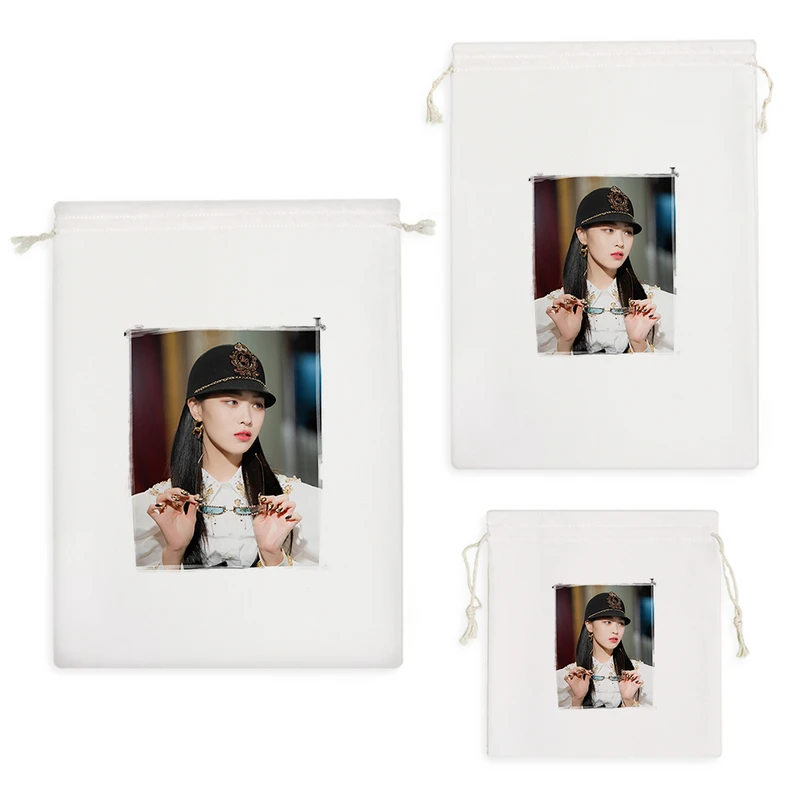 نظم دهنده خندالو مدل ریوجین گروه موسیقی ایتزی Itzy کد 1670 مجموعه 3 عددی