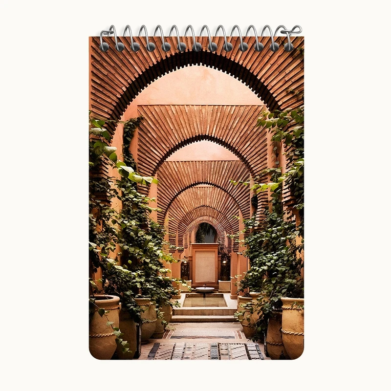 دفتر یادداشت 50 برگ خندالو طرح حیاط خانه کد F6352