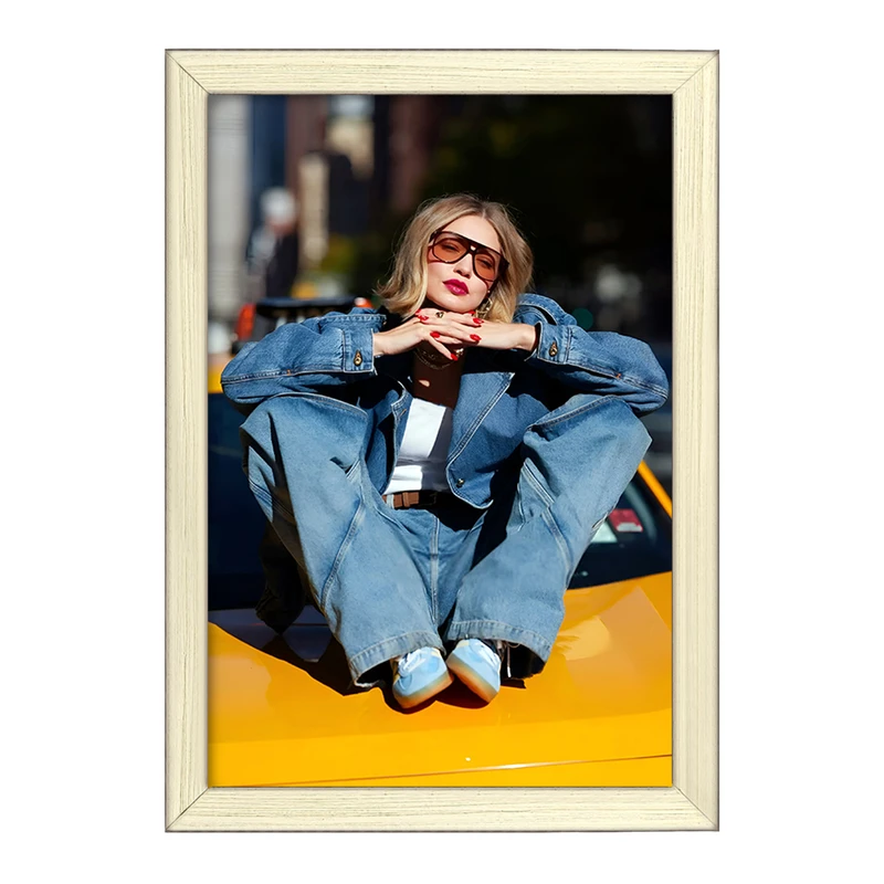 تابلو خندالو طرح جی جی حدید (Gigi Hadid) کد F10207